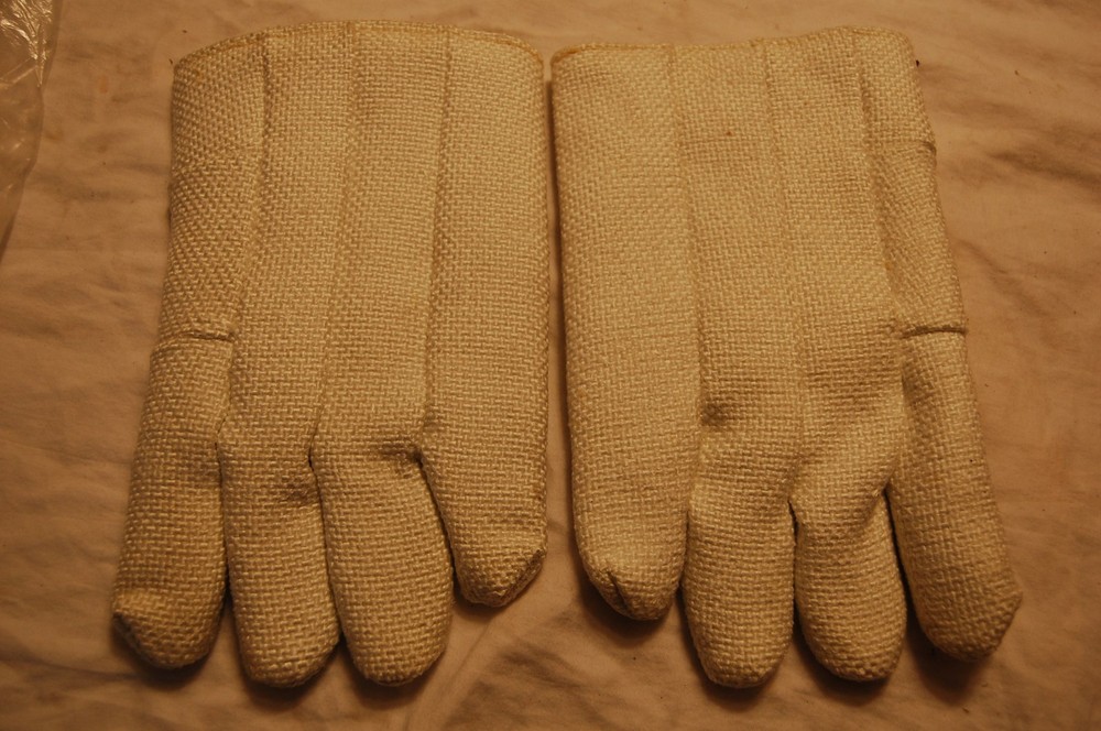 Pair of Made with Kevlar 11″ Heat Gloves