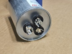 TITAN HD Motor Dual Run Capacitor: Round, 440/370V AC, 70/10 mfd, 4 13/32