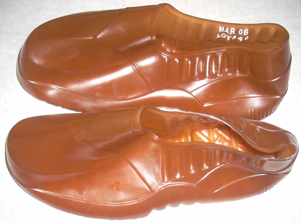Amber B7995 Stretch Lite Rain Overshoe Size Medium Shoe Size 8-9.5 USA