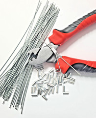 50 Pack ROUND ALUMINIUM TAMPER-PROOF SECURITY SEALS & HANDY SIZE CRIMP PLIERS