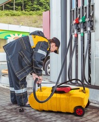 15 Gallon Fuel Caddy Portable Gas Storage Tank Container with Hand Pump 10ft US