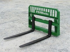 48″ 4,000 Pound Pallet Fork Attachment Fits John Deere Tractor Loader Hook Pin