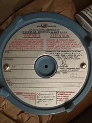 UNITED ELECTRIC CONTROLS COMPANY B121-121 EXPLOSION PROOF TEMPERATURE SWITCH