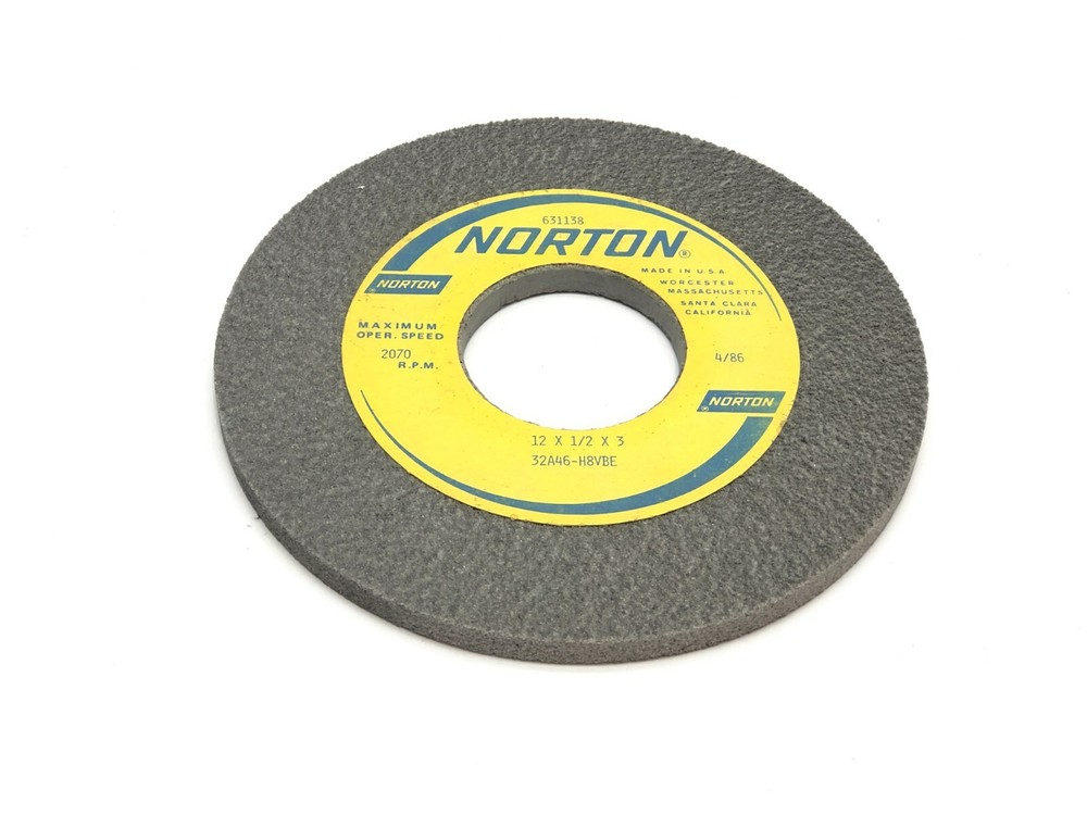Norton 32A46-H8VBE Grinding Wheel 3″ Bore 2070 RPM