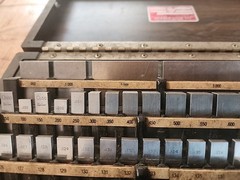 STARRETT WEBER GAGE BLOCK SET IN WOODEN CASE 81 PCS