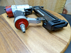 Northern Industrial 18 Gauge Model No. 123001 Finish Air Nailer 3/4″ to 2″