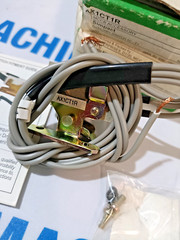 NEW SCHNEIDER ELECTRIC AX1CT1R MCCB ACCESSORY FREE EXPRESS SHIPPING