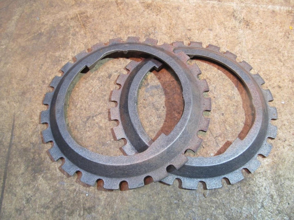 2 John Deere B30384 Corn Planter Popcorn Plates Cast Iron 71 24B 494 290 490