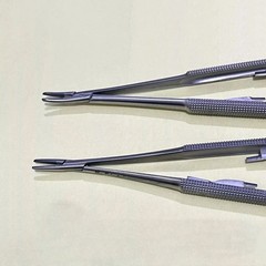 HU FRIEDY Castroviejo Needle Holder 7 18cm Lot of 2 PCS NH5024SiM NH5024RC