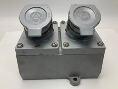 NEW APPLETON ENR22201 RECEPTACLE INTERLOCKED W/SWITCH FOR HAZARDOUS LOCATIONS