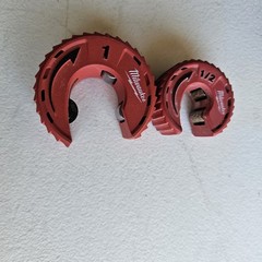 Milwaukee Close Quarters Tubing Cutters 1″ & 1/2″ USED