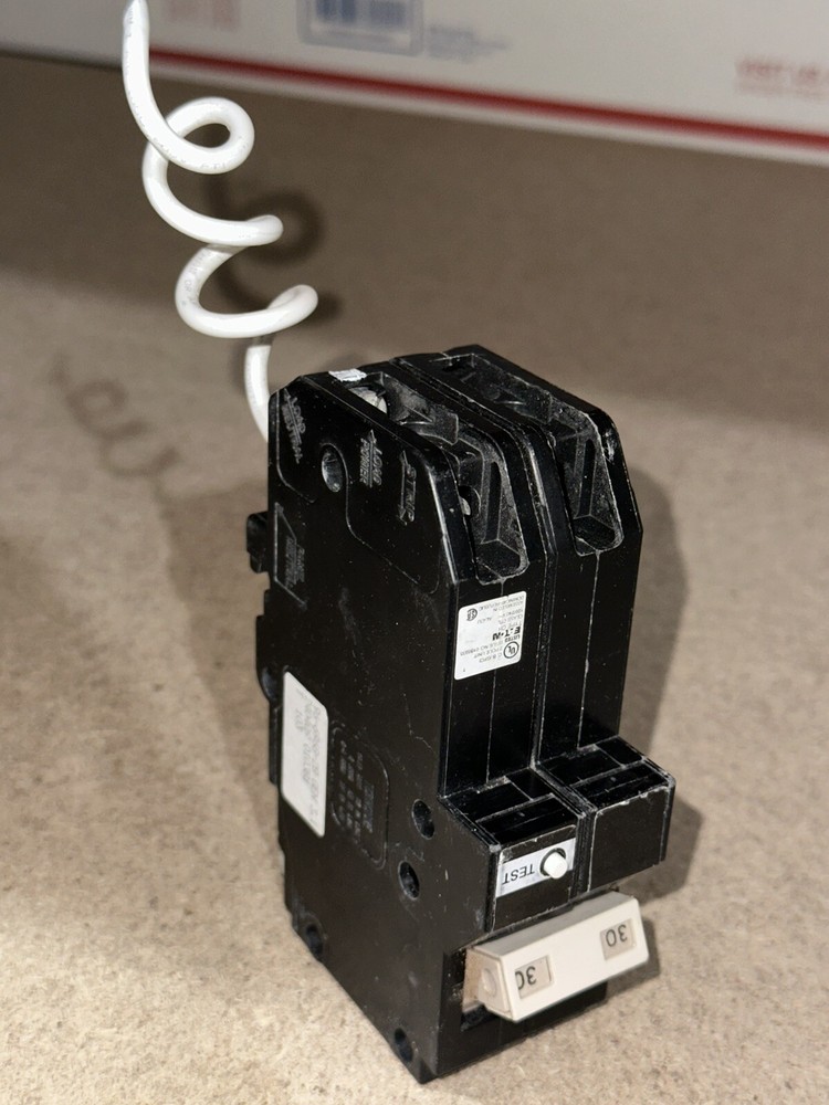 EATON CUTLER HAMMER CHN230GF 30A GFCI CIRCUIT BREAKER GROUND FAULT NEW TAKE OUT