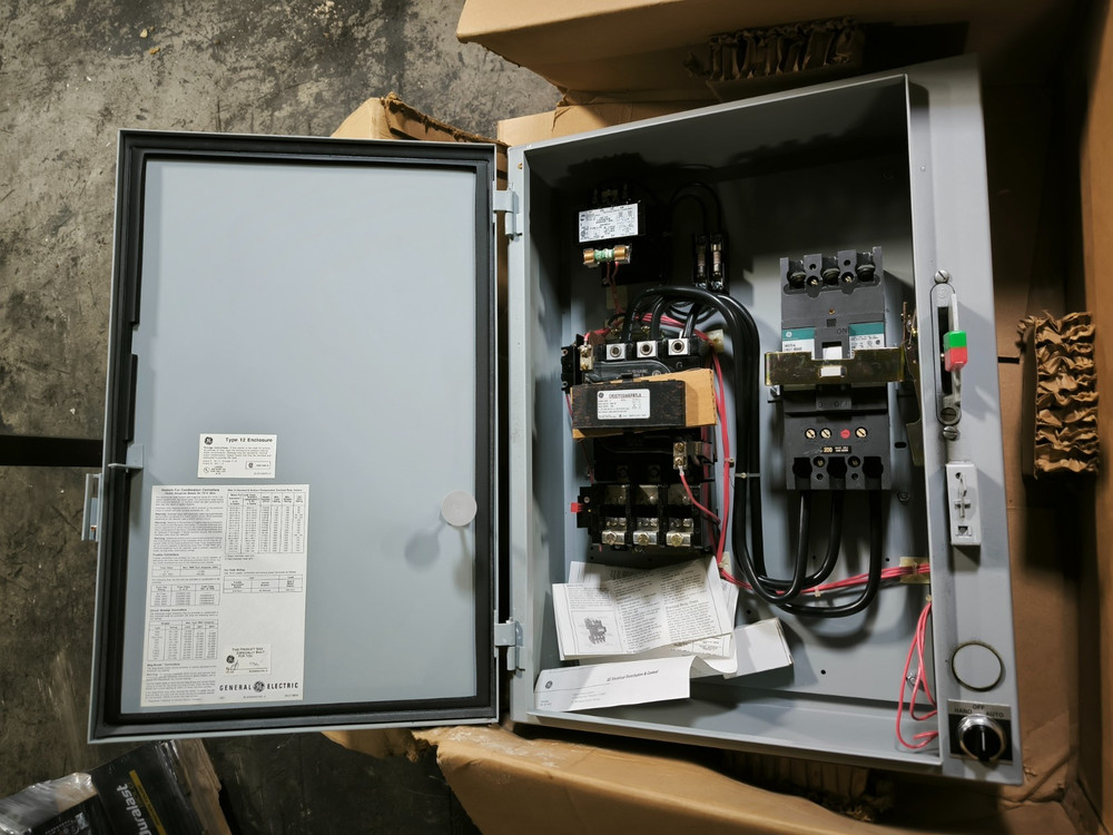 GE General Electric 300 Line Control CR307F2044EFBTL Combination Starter Breaker
