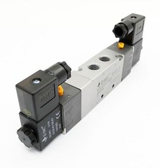 EMC E.MC N3R352C-08E4 N3R352C-08 24VDC solenoid valve solenoid valve -unused/original packaging-