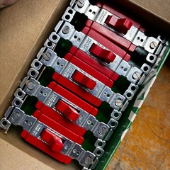 Bryant/Hubbell 4903 / 4903 NIB 20A 120-277V AC Three-Way-Switch BOX OF 10✅