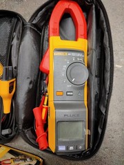 Fluke 381 Remote Display True RMS AC/DC Clamp Meter