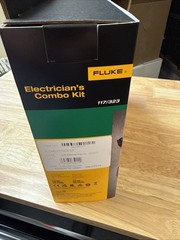 Fluke 117/323KIT Electrician’s Multimeter & True RMS Clamp Meter Combo Kit
