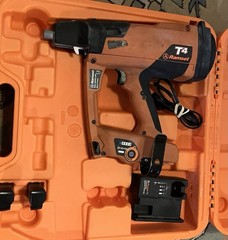 RAMSET T4 NAIL GUN KIT, GAS TOOL, CORDLESS, 2 BATTERIES, CASE AND CHARGER