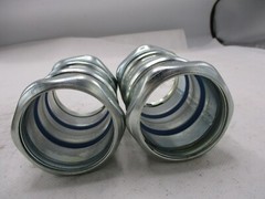 NEW BOX OF 2 EGS 6200SR 2″ RAINTIGHT EMT COUPLING