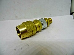33806B-Y84 Truck Air Brake Hose Fitting 3/8″ Hose 1/4″ MNPT; 3/8″ 927864