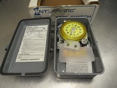 Intermatic T1975 Timer T1975R8