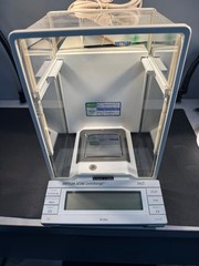 Mettler Toledo AT261 DeltaRange Analytical Balance – Used