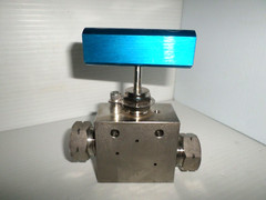 ⭐NEW⭐ SAMI 530V01T03/HVHF9-30K 316L High Pressure Needle Valve 30,000 PSI 9/16″