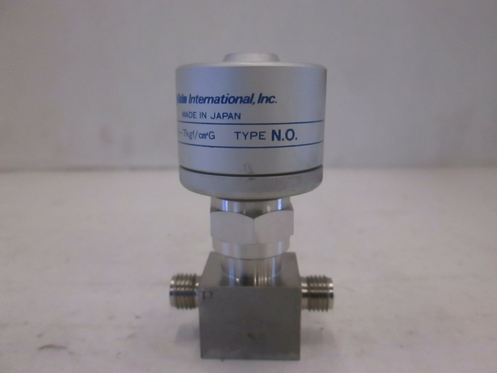 Fujikin O.P. 3.5-7kgf/cm2G Pneumatic Valve, N.O Butt Weld, Used