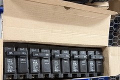 Eaton BRH2125 Plug In BR Circuit Breaker 2 Pole 125 Amp 120/240 Volt 22 kaic 1PC