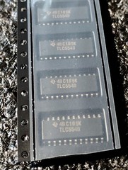 TLC5540CNSR 8 Bit-High Speed A/D Converter -SOP Package Qty-5