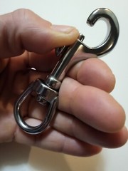 316 Stainless Steel Bolt action swivel eye snap hook with 3/4″ eyelet. 3 count
