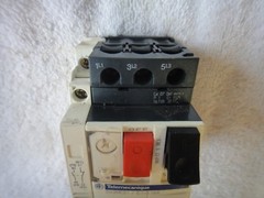 Telemecanique Manual Motor Starter 0.1-0.16A GV2ME01 w/ GVAN11 GV2-ME01