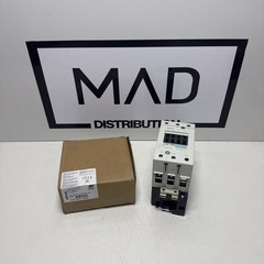 NOFUEL 3RT1044-1AK61 65A 600V 3P Contactor with 120V Coil (CHIPPED)