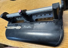 Vtg Swingline Acco Brands 3-Hole Punch 10.25” Model 350/400