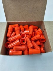 2 Boxes of 100 PREFFERED INDUSTRIES WP 555-BOX-ORANGE Wire Connectors 630001