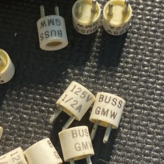 BUSSMANN GMW-1/2 – BUSS SMALL DIMENSION FUSE FAST ACTING (LOT OF 2) NOS