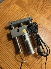 Numatics UE-624344-1 2 inch stroke linear slide 1.5″ bore w/ reed switch