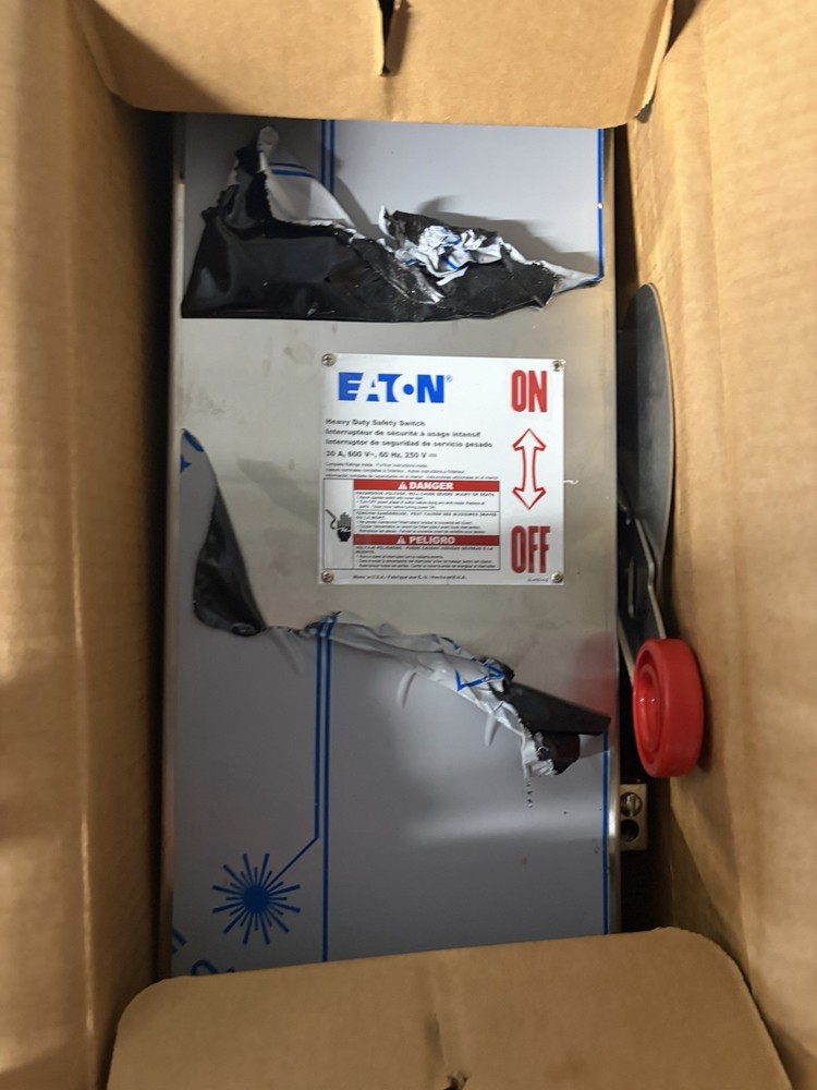 Eaton Heavy Duty Safety Switch Disconnect DH361NWK316 30A 551-600V stainless