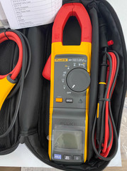 Fluke 381 Remote Display True RMS AC/DC Clamp Meter with iFlex*M