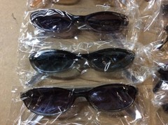 ASSORTED BOX OF SUNGLASSES SUN GLASSES SET OF 12 GLASS COLORED SMALL LENS