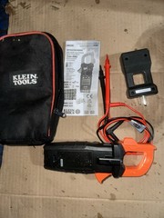 Klein Tools CL800 AC/DC True RMS Auto-Ranging Digital Clamp Meter