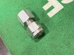 Parker 2FSC2N-316 Female Connector 1/8″ Tube OD x 1/8 FNPT Stainless Steel A-LOK