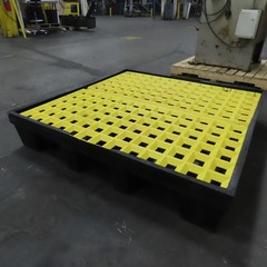Lab Safety Supply SpillSkid 4-Drum Containment Spill Pallet W/ Removable Grates