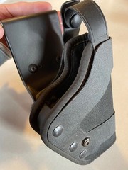 UNCLE MIKE’S Duty Holster Sidekick, Size 22 -Right Side Made in USA