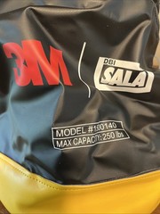 BUCKET WITH HOOK AND LOOP CLOSURE 1500140 3M™ DBI-SALA 1500140 250 Lbs, New