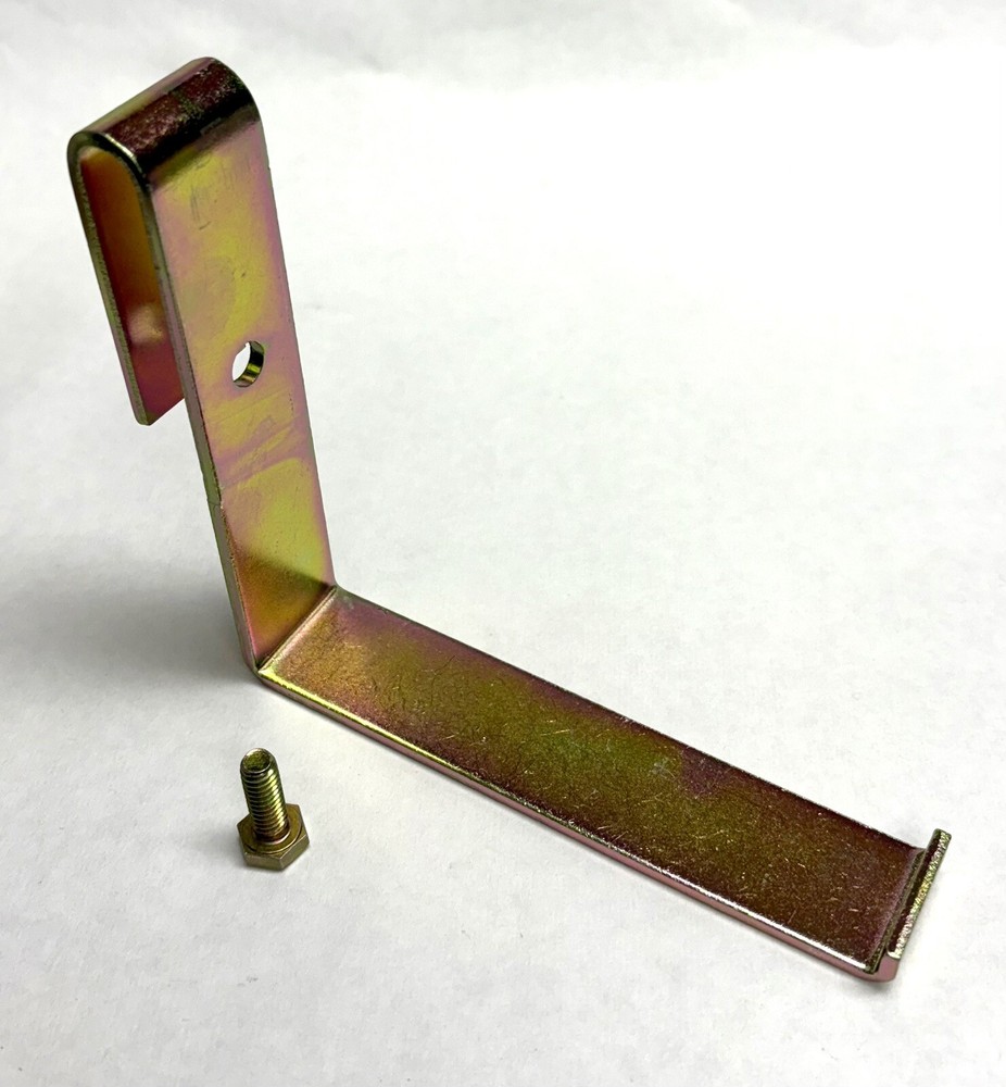 Chatsworth 11268-001 L Bracket 1-1/2″Runaway 1/8″Thickness 4.24″H x 4.75″L x 1″W