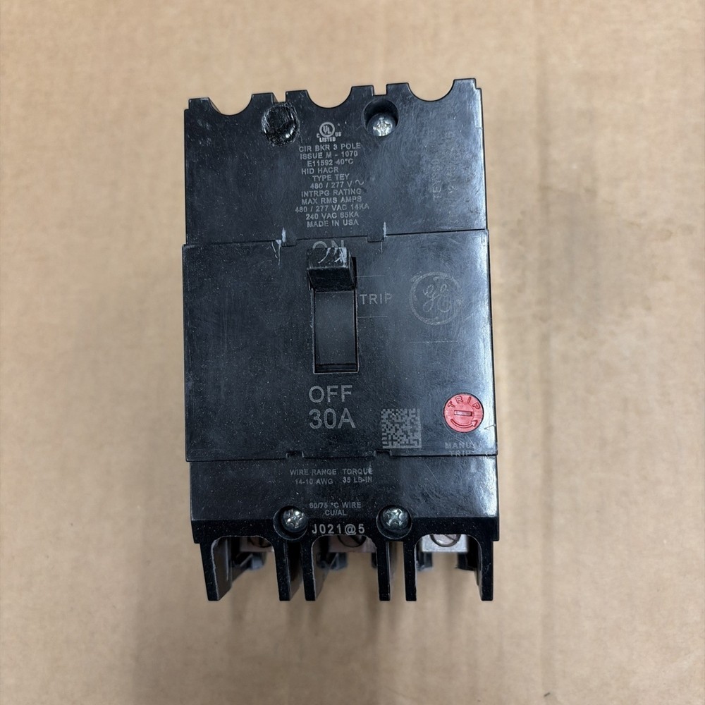 GE TEY330 Circuit Breaker 30 Amp Bolt-On 480y/277v AC