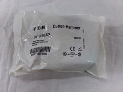 EATON Cutler-Hammer E22HL3X4 Monolock Green LED Indicating Light NEW