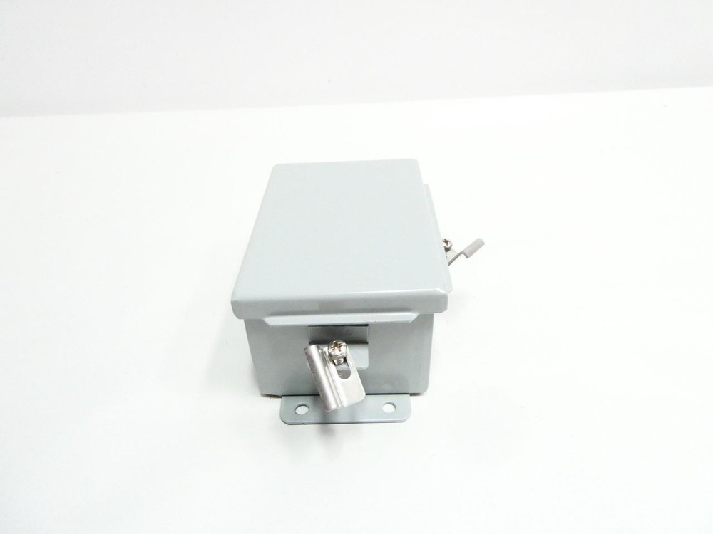Hubbell BN4060403CH Enclosure 3in X 6in X 4in