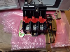 Crouse-Hinds NST1018F D Krydon Enclosed Safety Switch, w/Square D HU-30-SV 30A